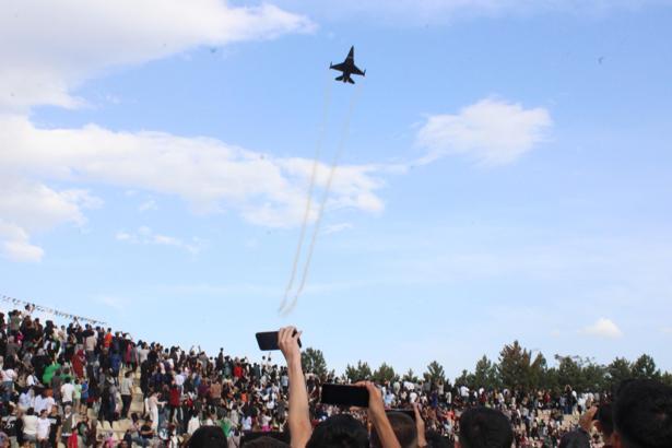 SOLOTÜRK Malatya semalarında gösteri uçuşu gerçekleştirdi