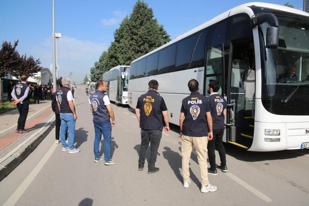 Sahte araç kiralama sitesi üzerinden 122 kişiyi dolandıran 52 şüpheli tutuklandı