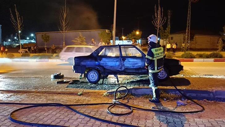 Alkollü sürücü otomobilini yaktı