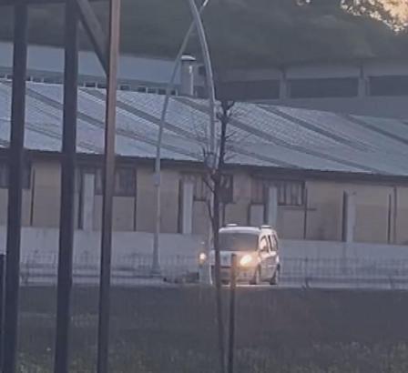 İstanbul- Arnavutköy'de hafif ticari araçla drift attı; arkadaşı camdan düştü