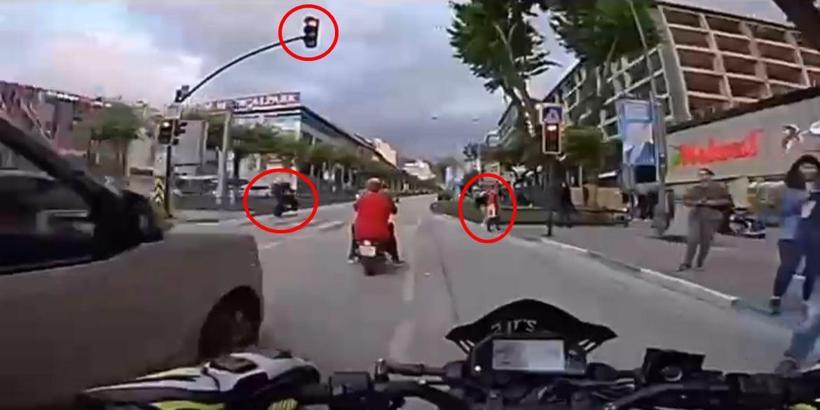 Motosikletlerle tek teker üzerinde yarışıp, görüntüleri sosyal medyada paylaştılar