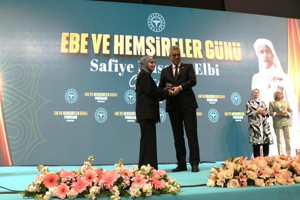 Elif Ebe, 'normal doğum'u kolaylaştıran buluşuyla ödül aldı