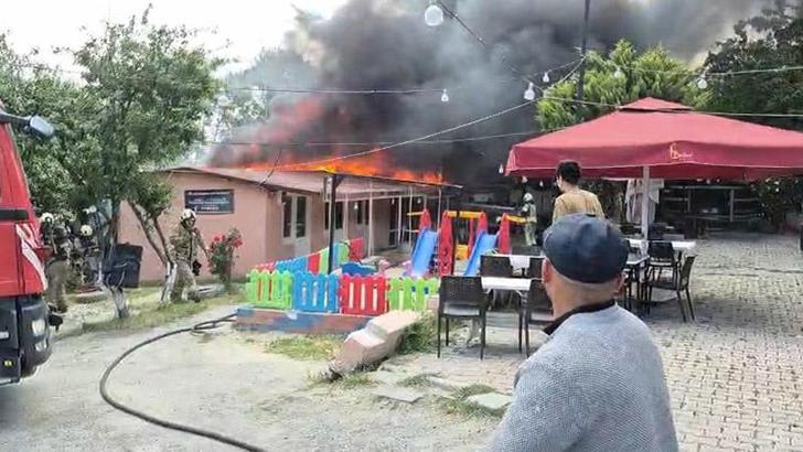 Avcılar'da restoranda yangın çıktı
