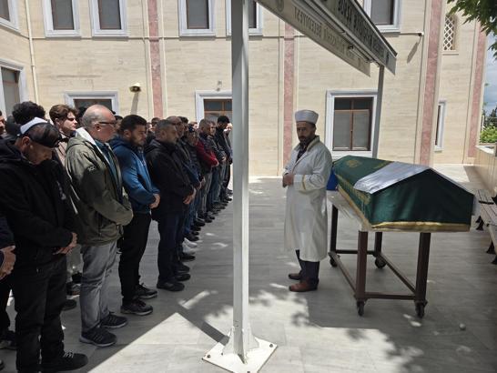 Motosiklet kazasında ölen eski futbolcu toprağa verildi