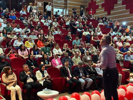Gazi Yaşargil Eğitim ve Araştırma Hastanesi’nde ‘Hemşireler Günü’ kutlaması
