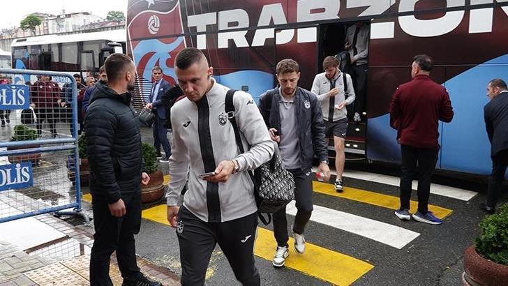 Trabzonspor, Türkiye Kupası final maçı için Gaziantep'e gitti