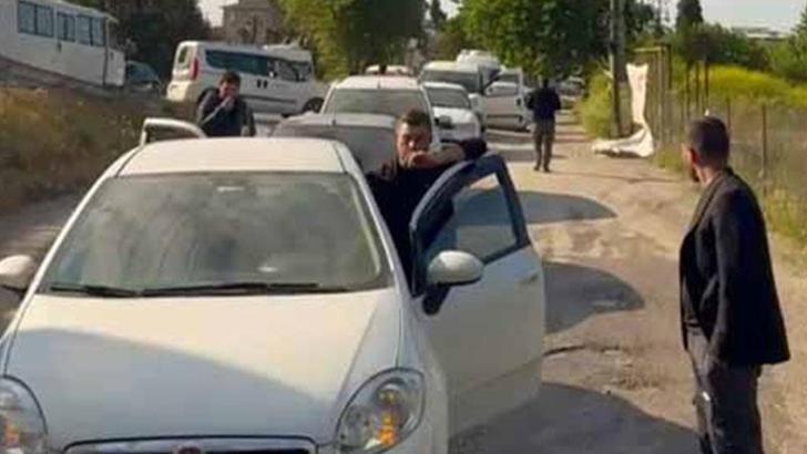 Yalova'da alt geçitte yol verme tartışmasında kadın sürücü trafiği kilitledi