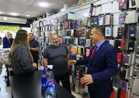 Vali Akbıyık'tan esnaf ve vatandaş ziyareti