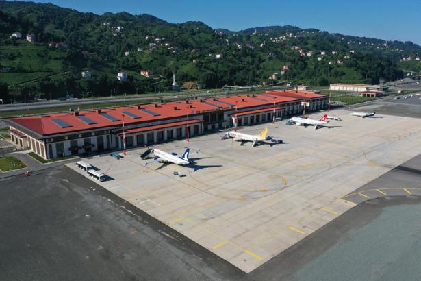 Rize- Bakan Uraloğlu: Rize-Artvin Havalimanı’ndaki ILS sisteminin kurulumunu tamamladık /Video eklendi