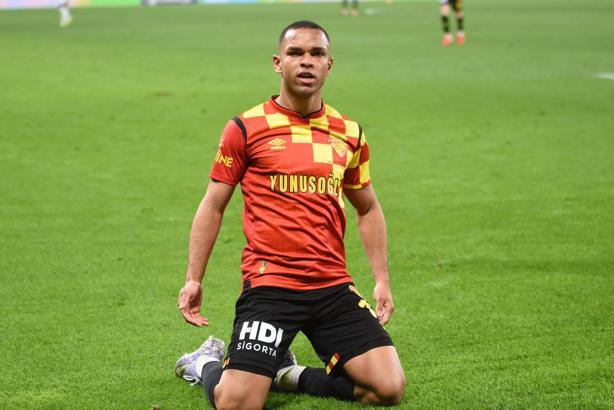 Göztepe-Southampton trafiği yoğun