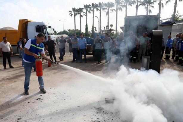 Akdeniz Belediyesi personelinden yangın tatbikatı