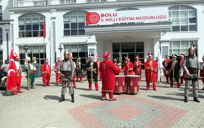 Bolu’da öğretmenlerden mehter takımı kuruldu