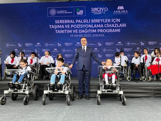 Bakan Kacır: Serebral palsili evlatlarımıza, 600 set cihaz hibe ediyoruz