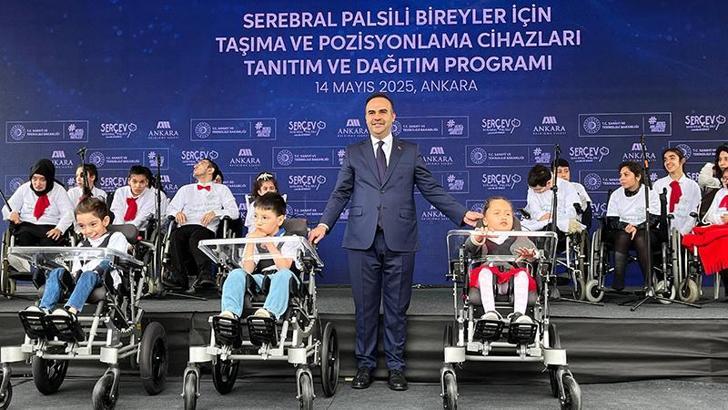 Bakan Kacır: Serebral palsili evlatlarımıza, 600 set cihaz hibe ediyoruz
