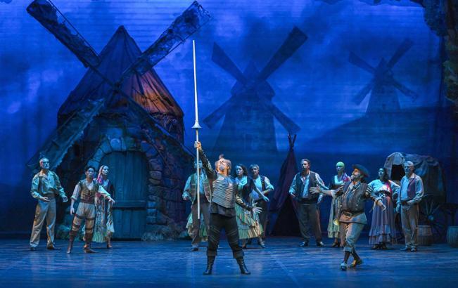 Don Kişot bir kez daha sahneyi fethetti