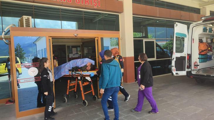 Çoban, omzundan düşen av tüfeği ateş alınca sırtından yaralandı