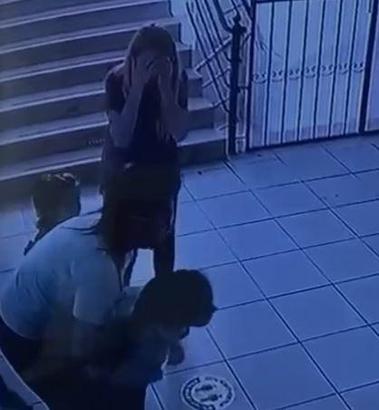 Adana’da boğazına cisim kaçan öğrenciyi, öğretmeni Heimlich manevrasıyla kurtardı