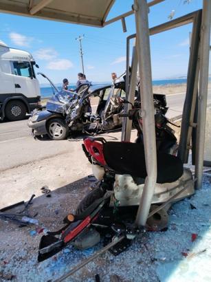 Ayvalık'ta zincirleme kaza; 4 yaralı