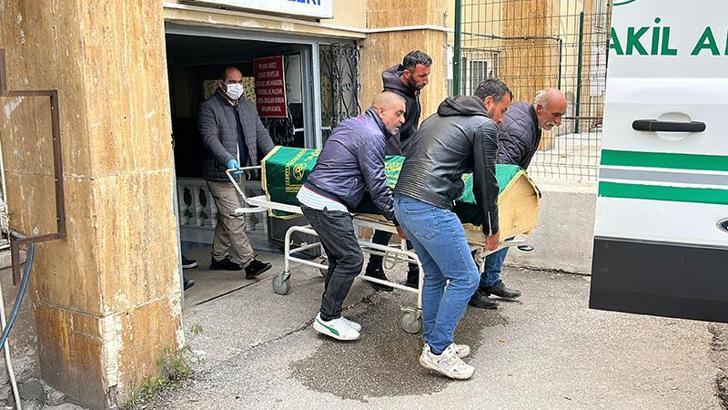 Sivas'ta 2 çocuk annesi keneden öldü