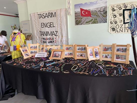 Özel gereksinimli bireyler, tasarımlarıyla sergide buluştu