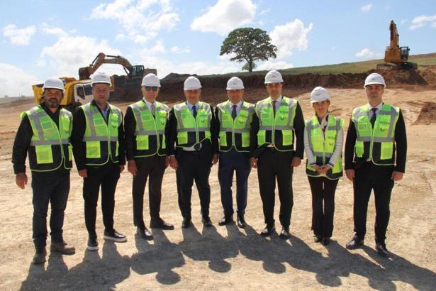 Tuzla Kaymakamı Ümit Hüseyin Güney, Biyoteknoloji Vadisi’ni ziyaret etti