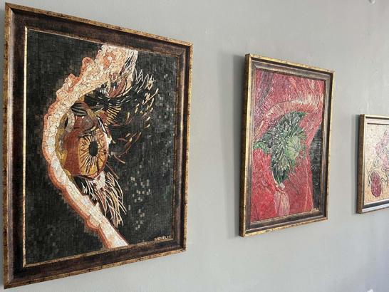 Mozaik sanatçı Hüzmeli'den İzmir'de yeniden var oluşun öyküsünü anlatan sergi