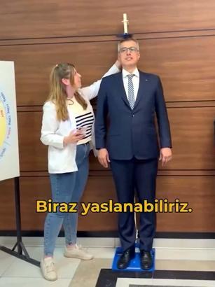 Bakan Memişoğlu, vücut kitle indeksini ölçtürdü