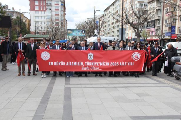 Sivas'ta 'Aile Günü Kortej Yürüyüşü'
