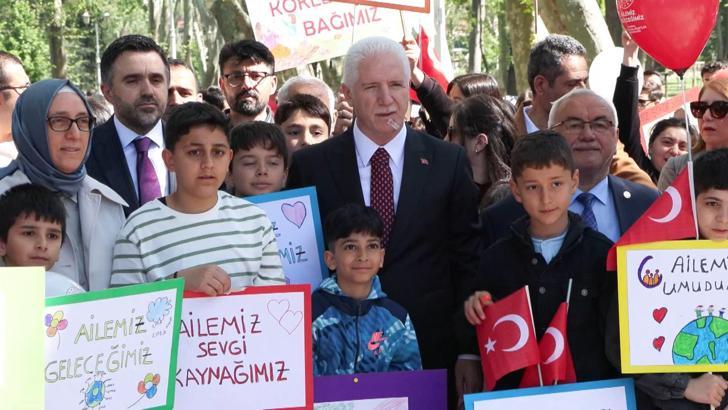 İstanbul - İstanbul Valisi Davut Gül Gülhane Parkı'ndaki 'Aile Yılı Yürüyüşü' ne katıldı