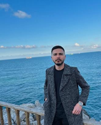 Bariyere çarpan otomobilin sürücüsü öldü