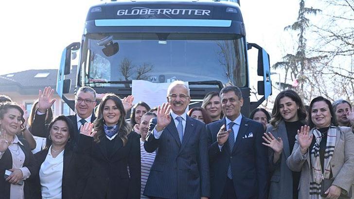 Bakan Uraloğlu: Kadın şoför istihdam eden firmaların yetki belgelerini 3 ay ücretsiz uzatacağız