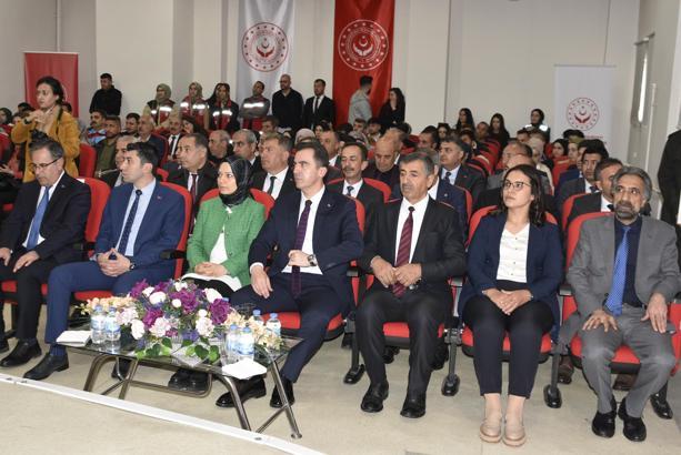 Bitlis’te 'Ailenin Korunması ve Güçlendirilmesi Aile Çalıştayı' düzenlendi