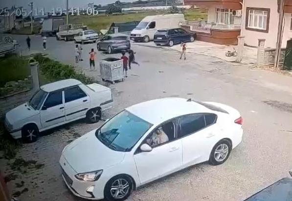 Otomobilin çarptığı çocuk ağır yaralandı (2)