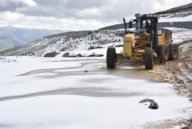 Bitlis’in yüksek kesimlerinde kar yağışı