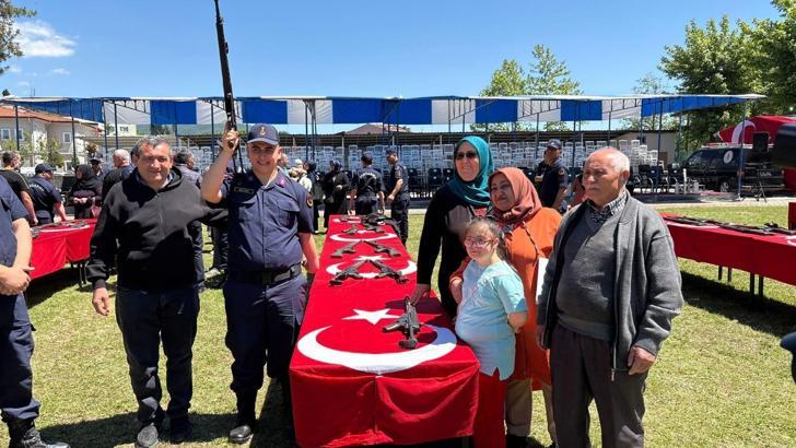 Sakarya'da engelli bireyler askerlik heyecanı yaşadı
