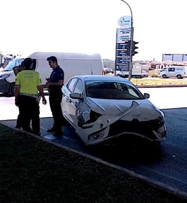 Manavgat'ta kaza: 2 yaralı