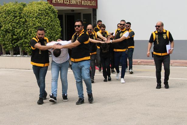 İş insanı, sevgili tuzağıyla dövülüp, parası gasbedildi