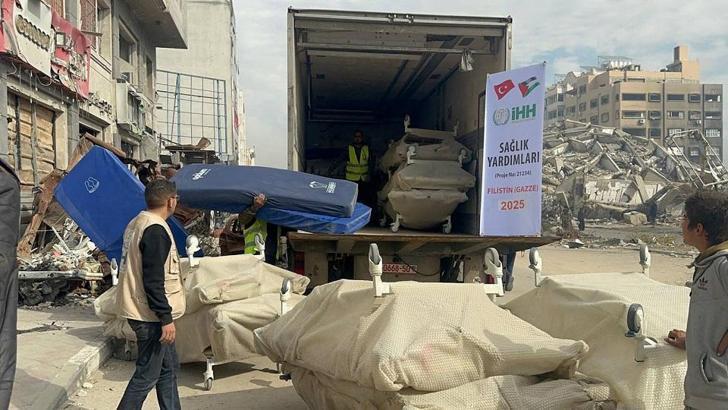 İHH: İsrail, Gazze’de 1000’den fazla sağlık çalışanını şehit etti