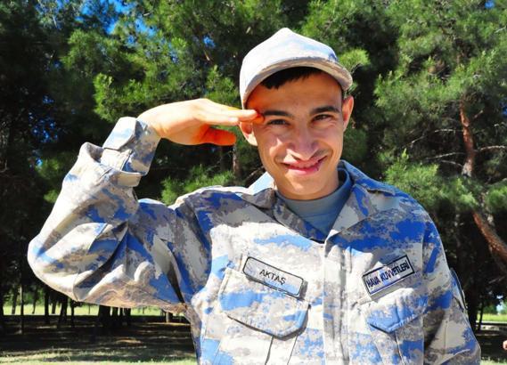 Manisa'da 56 engelli birey, bir günlüğüne asker oldu / Ek fotoğraflar