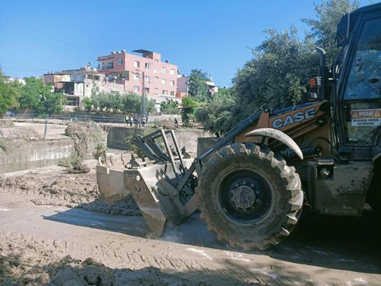 Osmaniye'de sel temizliği