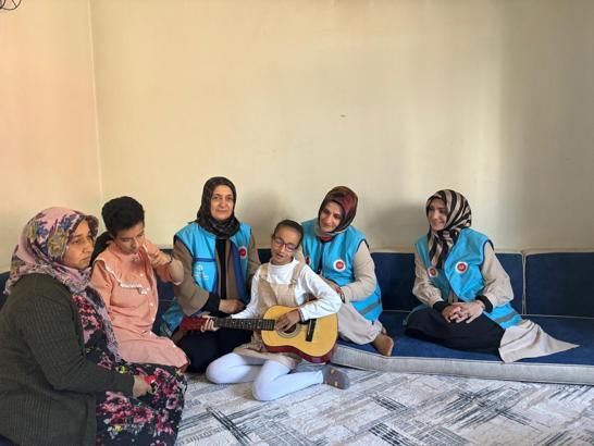 Osmaniye’de gençler ve din görevlilerinden engelli ailelere destek