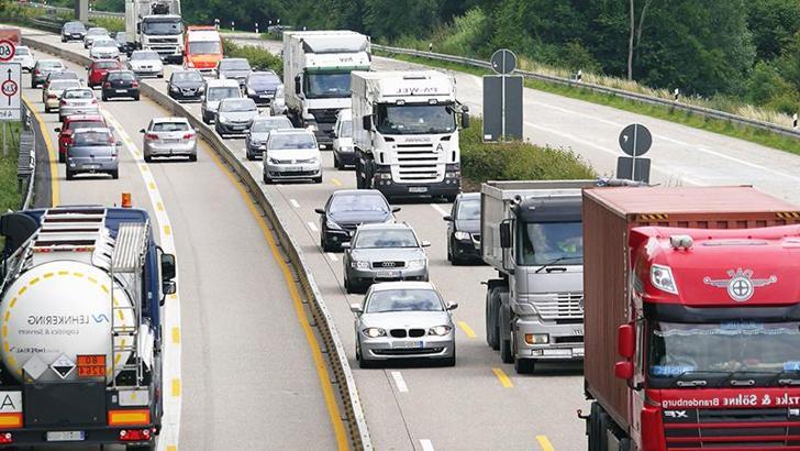 TÜİK: Nisanda 191 bin 983 taşıtın trafiğe kaydı yapıldı