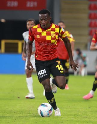 Göztepe'de Dennis Almanya'da gözde