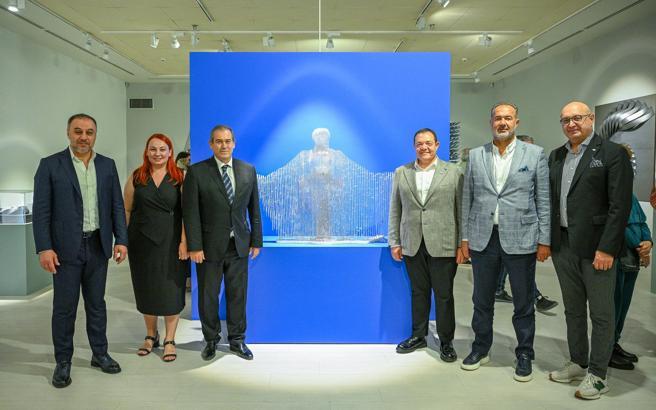 'Akdeniz Heykeli' Antalya'ya kucak açtı