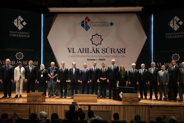 Gaziantep’te, ‘Ahlak Şurası’ başladı