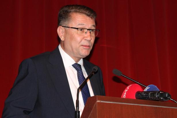 TDK Başkanı Mert: Türkiye Türkçesi için herhangi bir risk yok