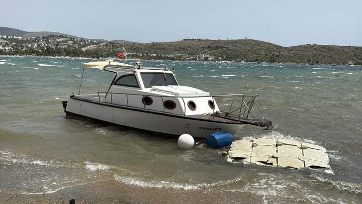 Bodrum'da fırtına; 10 tekne karaya oturdu