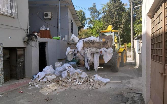 Akdeniz’de her gün tonlarca moloz, hafriyat ve mobilya atığı toplanıyor