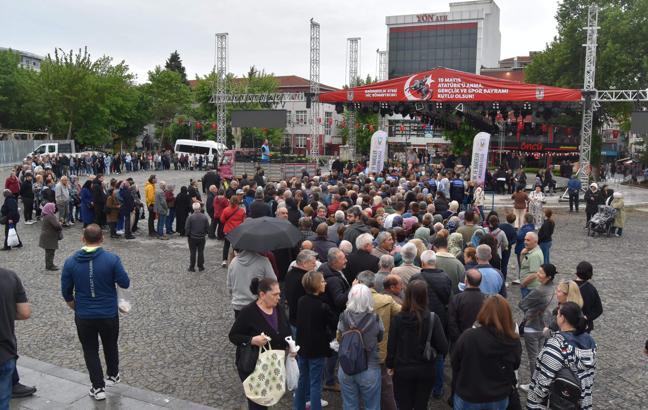 Fide dağıtımında uzun kuyruklar oluştu