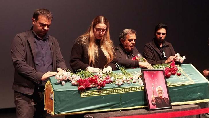 Yönetmen Ali Özgentürk için Atlas Sineması’nda tören düzenlendi